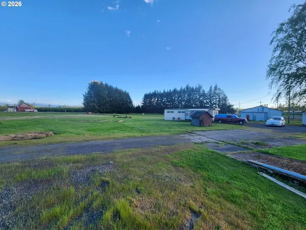 $1,095,000 | 29281 South Old Molalla Road, Molalla, OR 97038