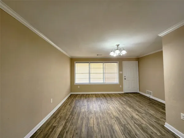 $1,595 | 1013 14th Avenue North, Texas City, TX 77590