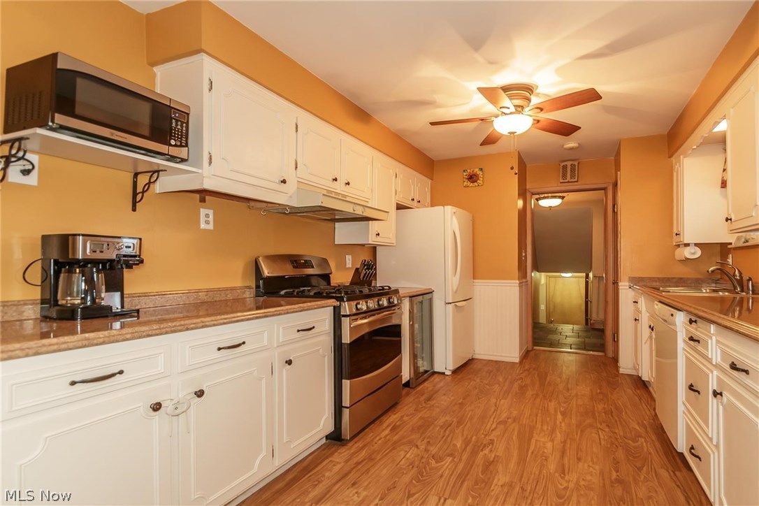 5672 Falkirk Road Lyndhurst, OH 44124 - Photo 3 of 27