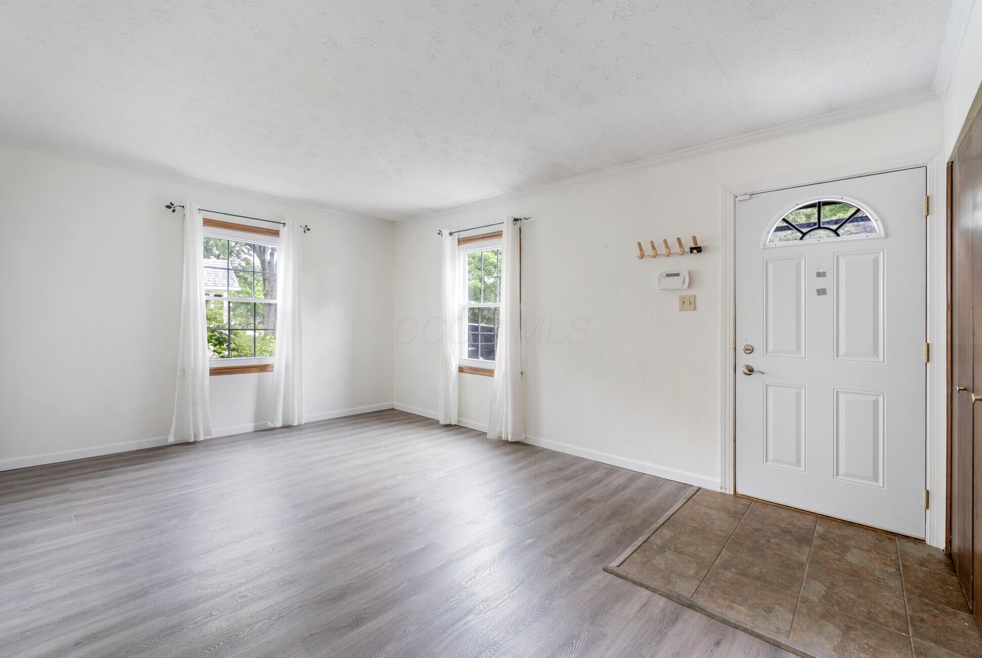 174 Demorest Road Columbus, OH 43204 - Photo 4 of 45 004