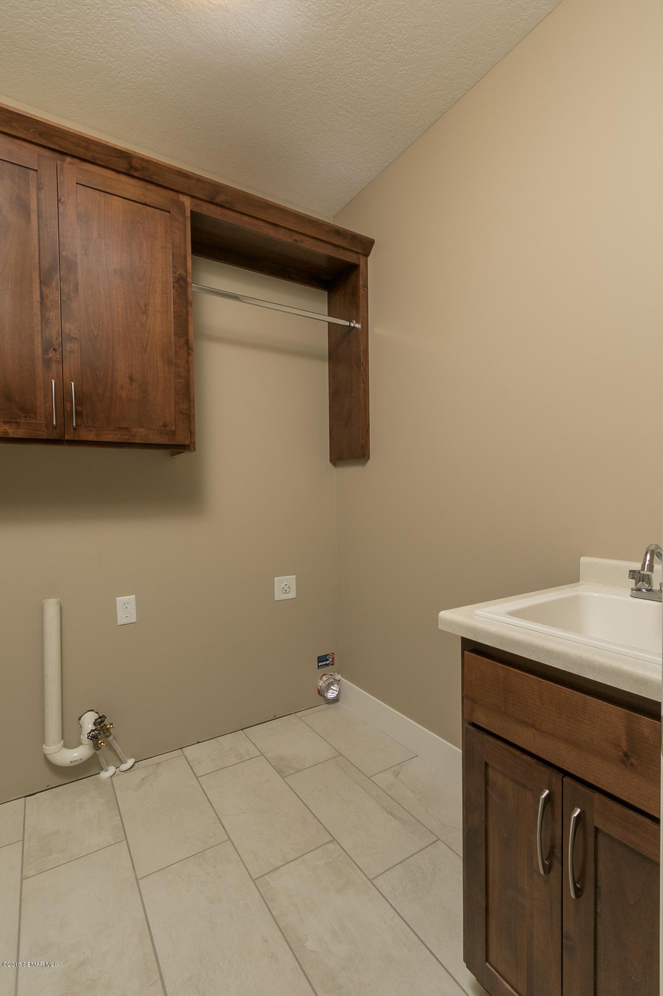 1901 Alder Lane Northwest Rochester, MN 55901 - Photo 17 of 35 Gallery Image 17