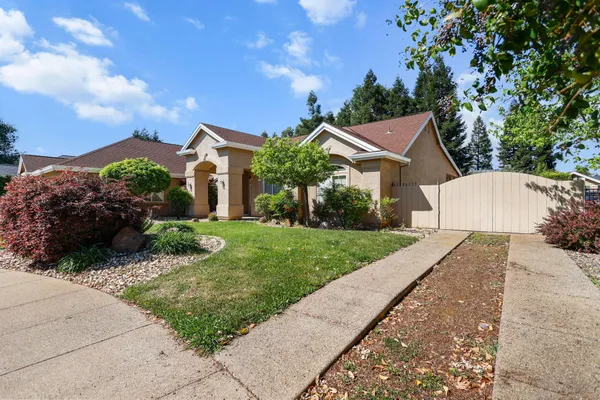 $679,900 | 3052 Clear Water Court, Redding, CA 96002