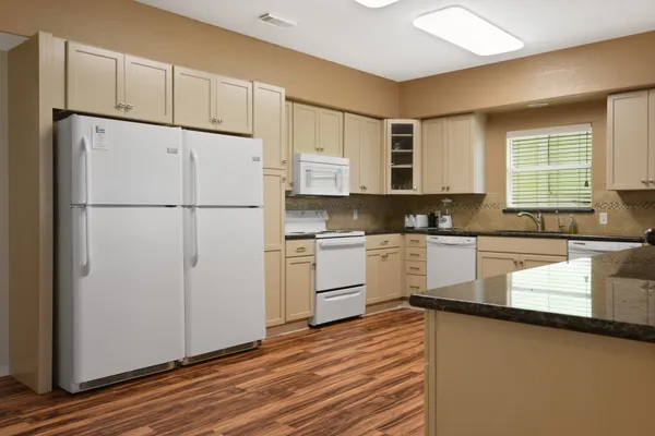 $995,000 | 2438 Bluewater Highway, Surfside Beach, TX 77541