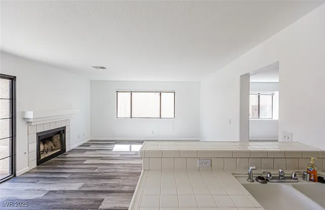 $1,948 | 306 Lander Drive, Henderson, NV 89074