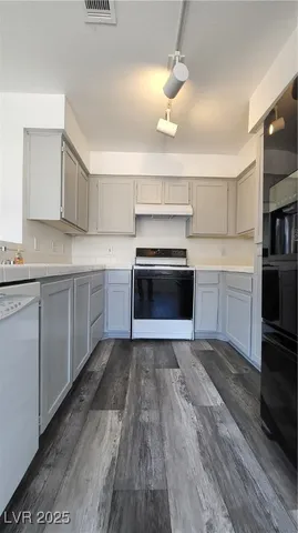 $1,948 | 306 Lander Drive, Henderson, NV 89074