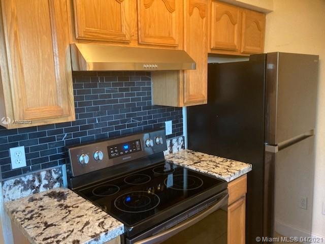 809 Hamilton Drive, Unit 809C Homestead, FL 33034 - Photo 3 of 5