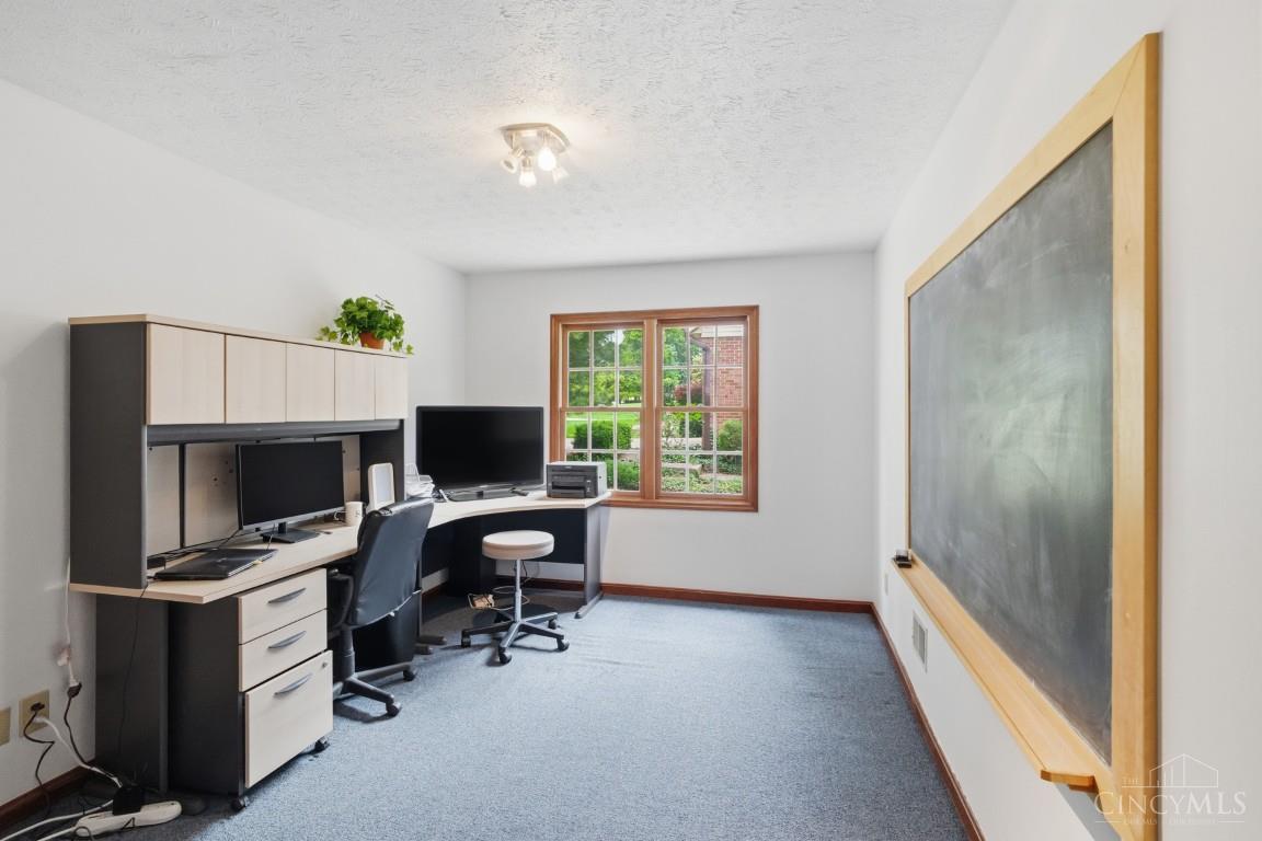 6046 Gaines Road Cincinnati, OH 45247 - Photo 29 of 78