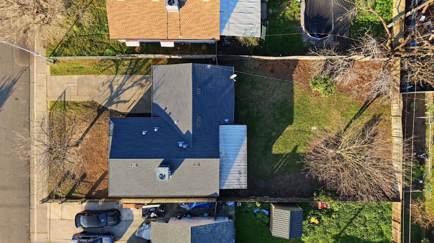 5674 Rio Verde Way North Highlands, CA 95660 - Photo 3 of 35 an aerial view of a house with a yard