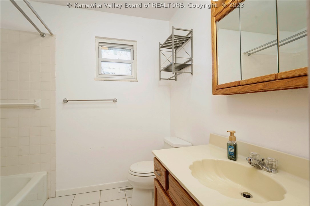 1161 Emerald Road Charleston, WV 25314 - Photo 9 of 14 Gallery Image 9