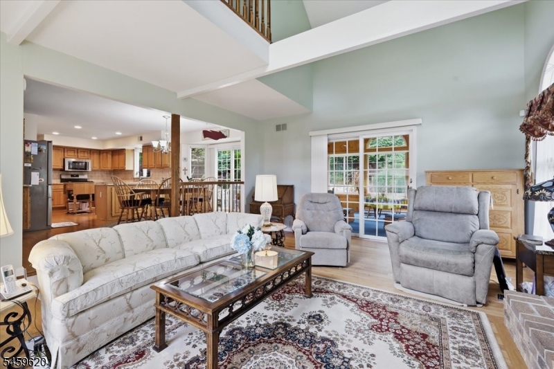 42 Copper Penny Road Flemington, NJ 08822 - Photo 4 of 45 Gallery Image 4