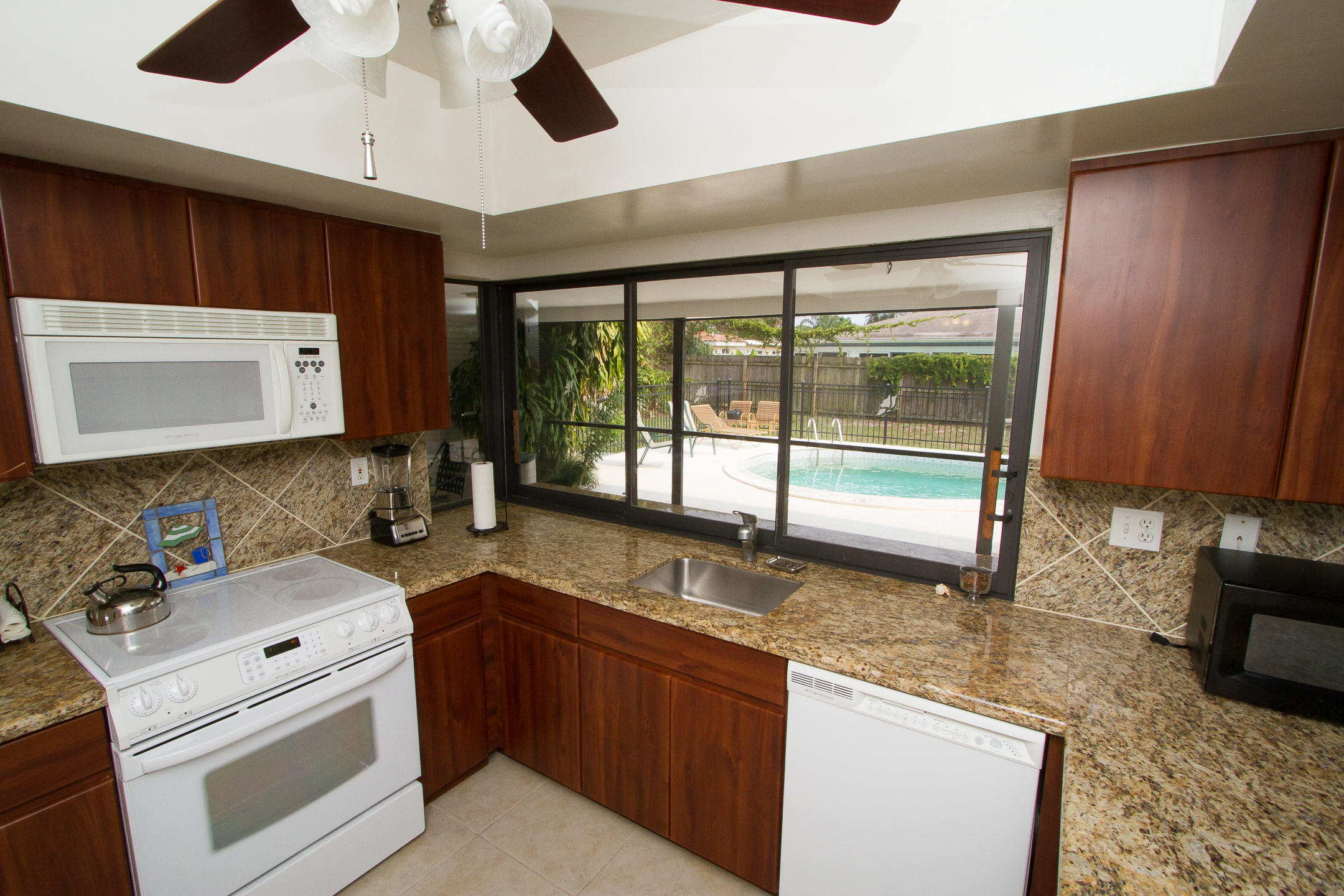 1080 Southwest 2nd Street, Unit 1080 Boca Raton, FL 33486 - Photo 3 of 28 a-26