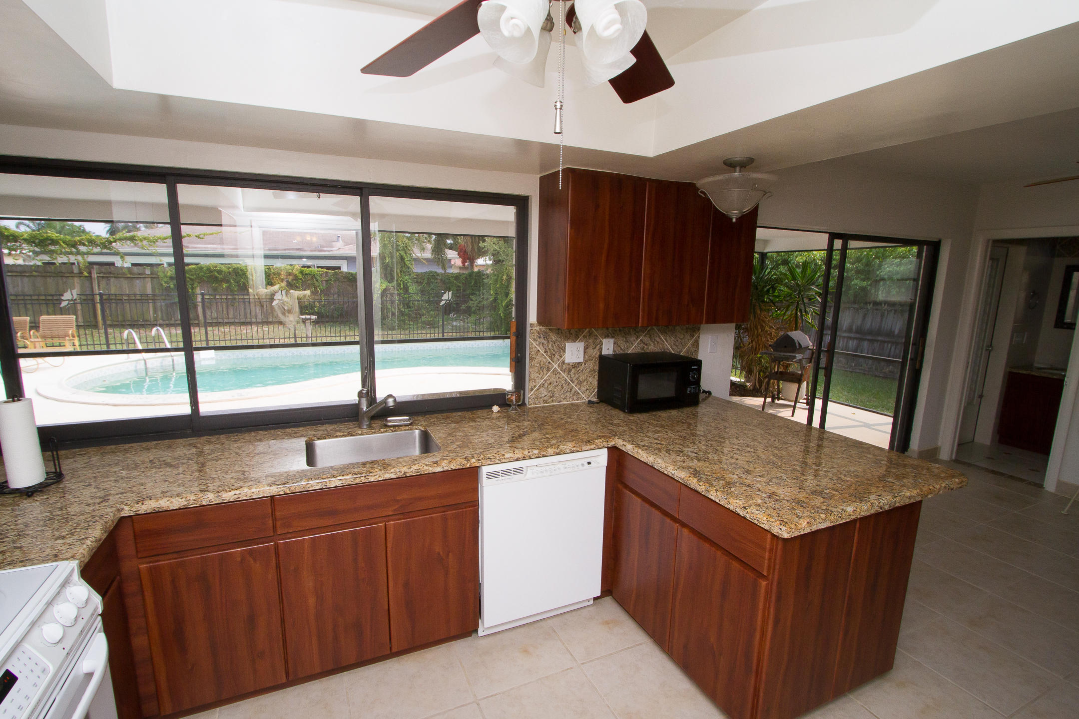 1080 Southwest 2nd Street, Unit 1080 Boca Raton, FL 33486 - Photo 4 of 28 a-25