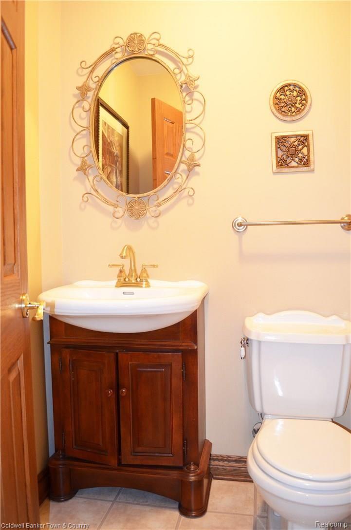 5979 Bordman Road Dryden, MI 48428 - Photo 32 of 47 HalfBath.jpg