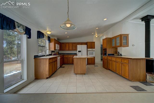 6420 Burrows Road Colorado Springs, CO 80908 - Photo 11 of 41 Gallery Image 11