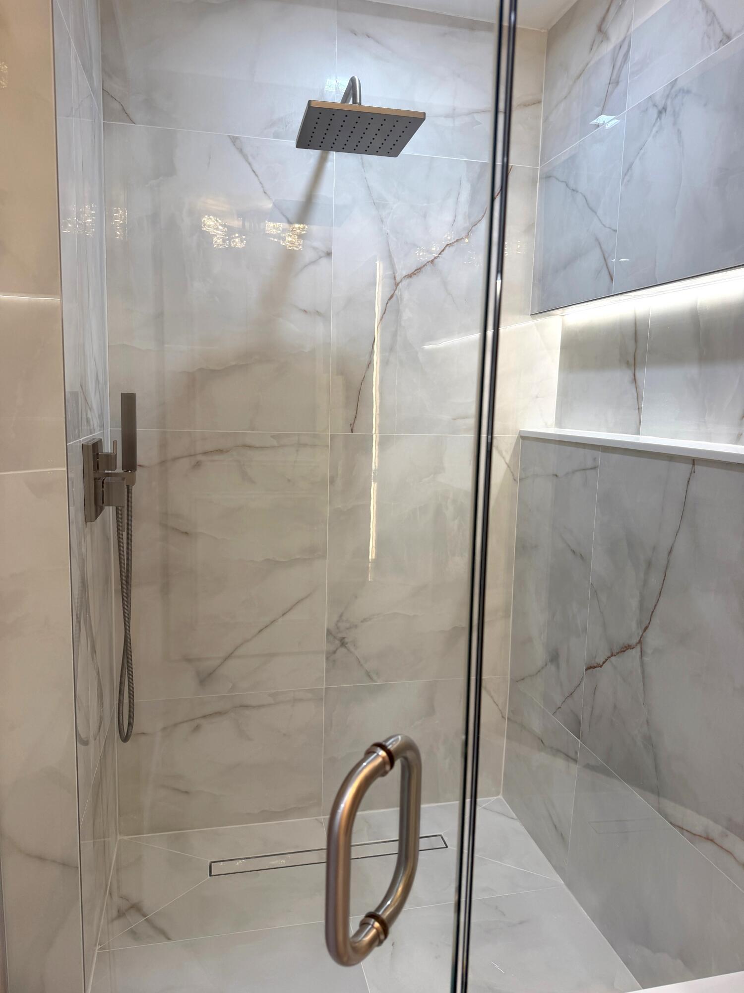 11204 Cloverleaf Circle Boca Raton, FL 33428 - Photo 24 of 74 Showerhead