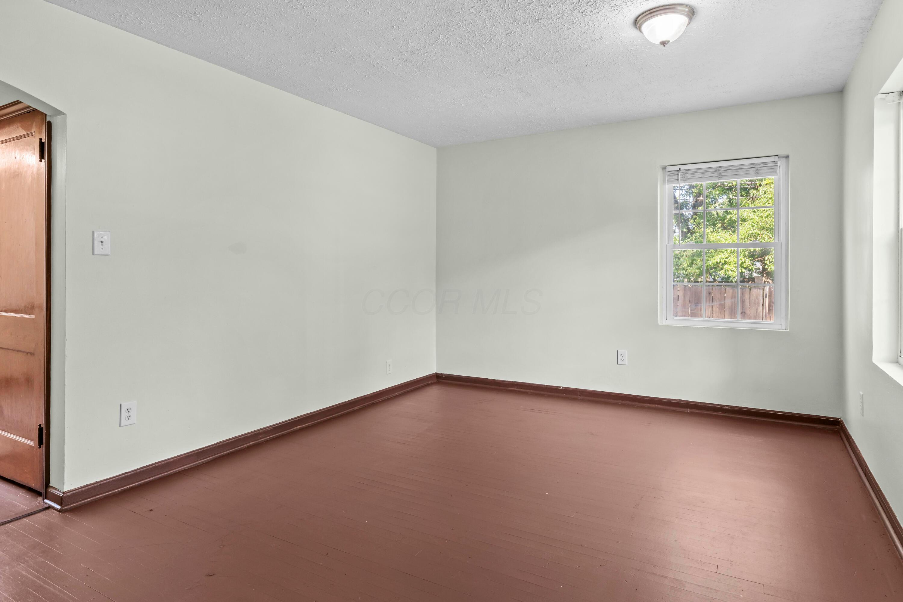 190 Lowell Road Columbus, OH 43209 - Photo 7 of 19 HRFamilyRoom3