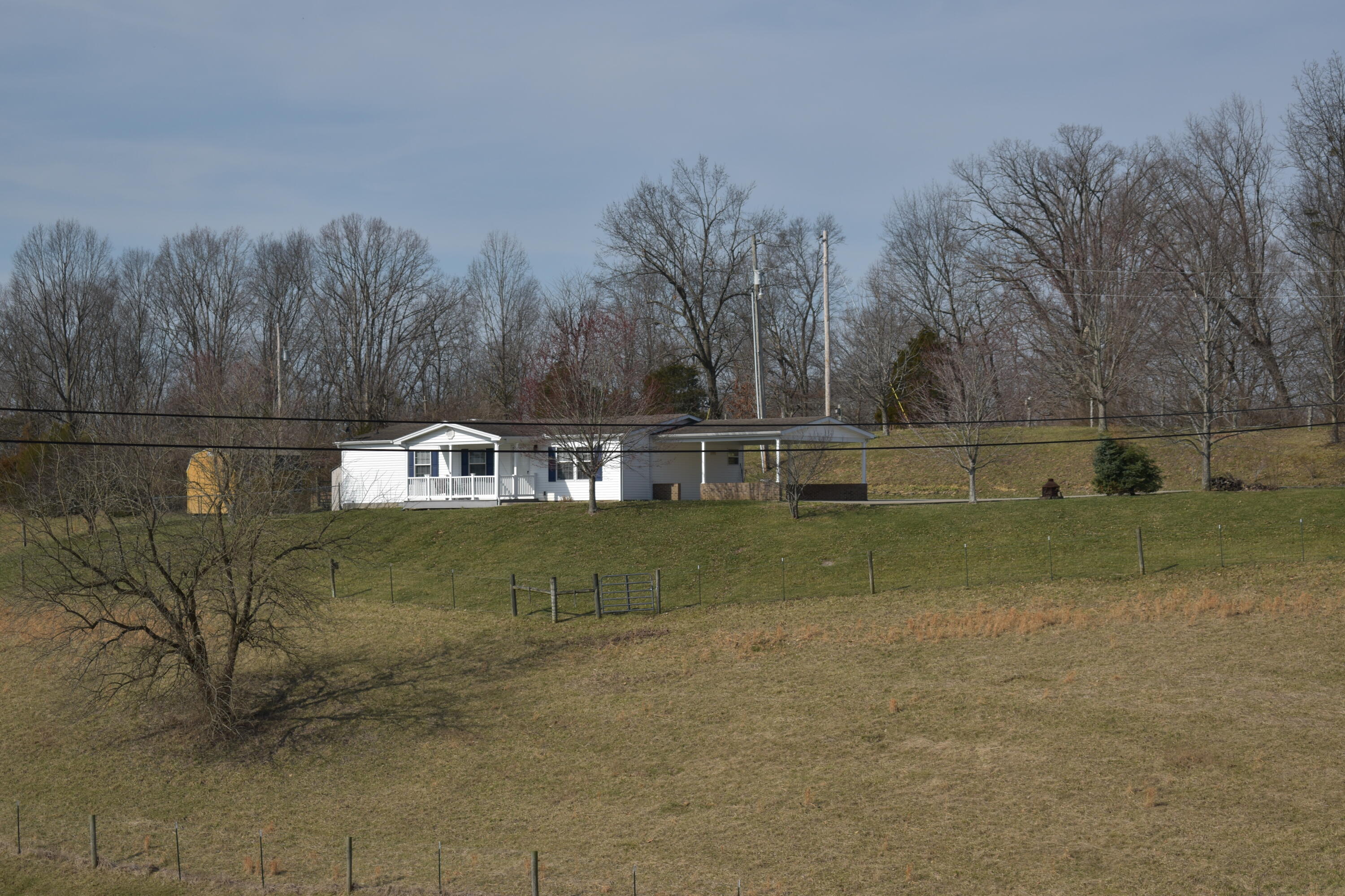 1077 Beaver Lake Road Lawrenceburg, KY 40342 - Photo 5 of 32 DSC_0055