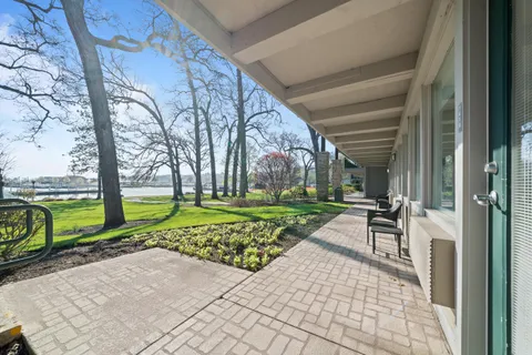 $170,000 | 269 Fontana Boulevard, Unit 1418, Fontana, WI 53125