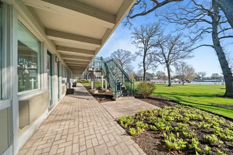 $170,000 | 269 Fontana Boulevard, Unit 1418, Fontana, WI 53125
