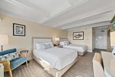 $170,000 | 269 Fontana Boulevard, Unit 1418, Fontana, WI 53125