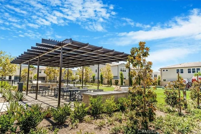 $6,000 | 280 Brackens, Lake Forest, CA 92630