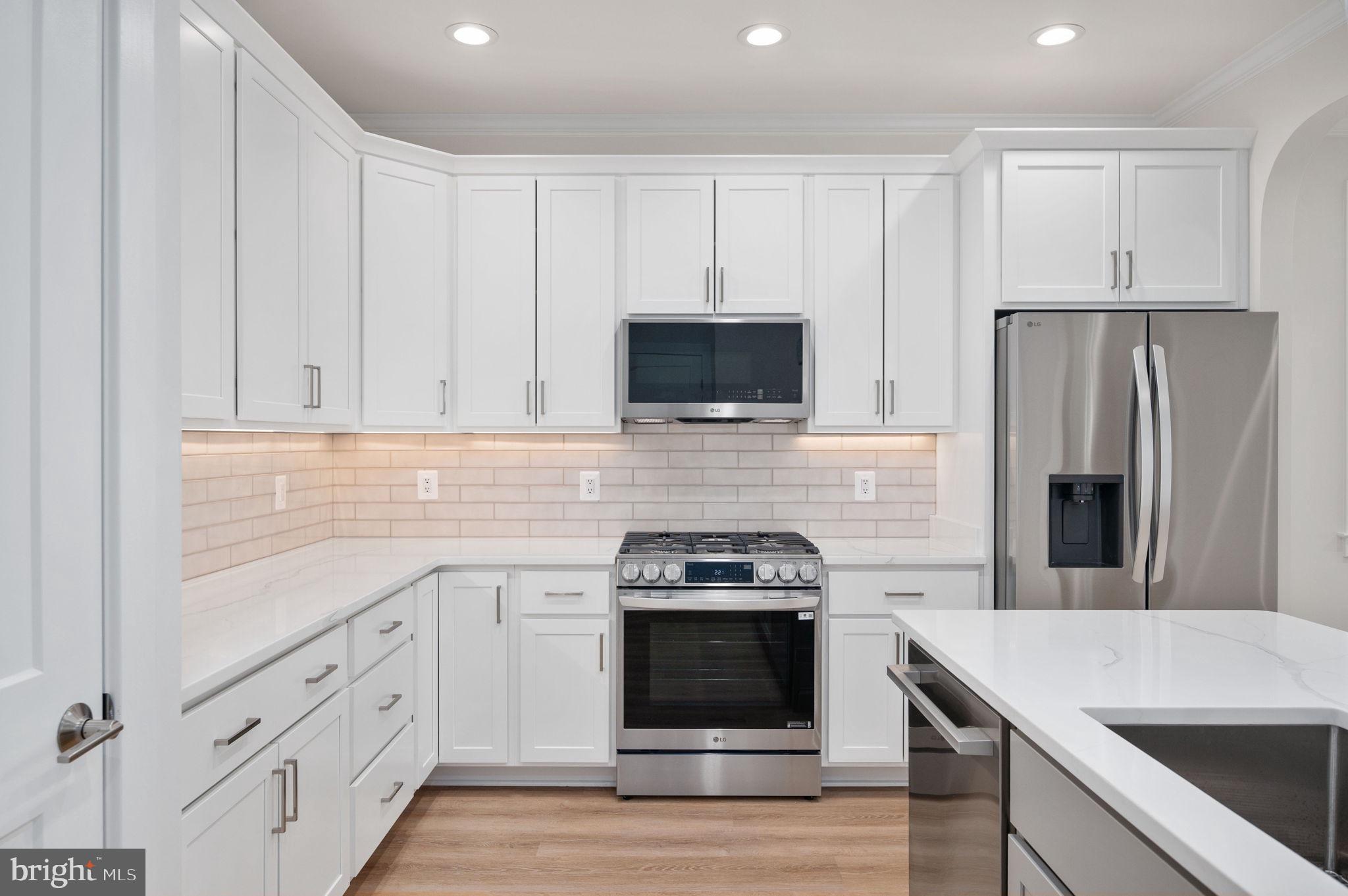 709 Garfield Avenue Colonial Beach, VA 22443 - Photo 15 of 66 Kitchen