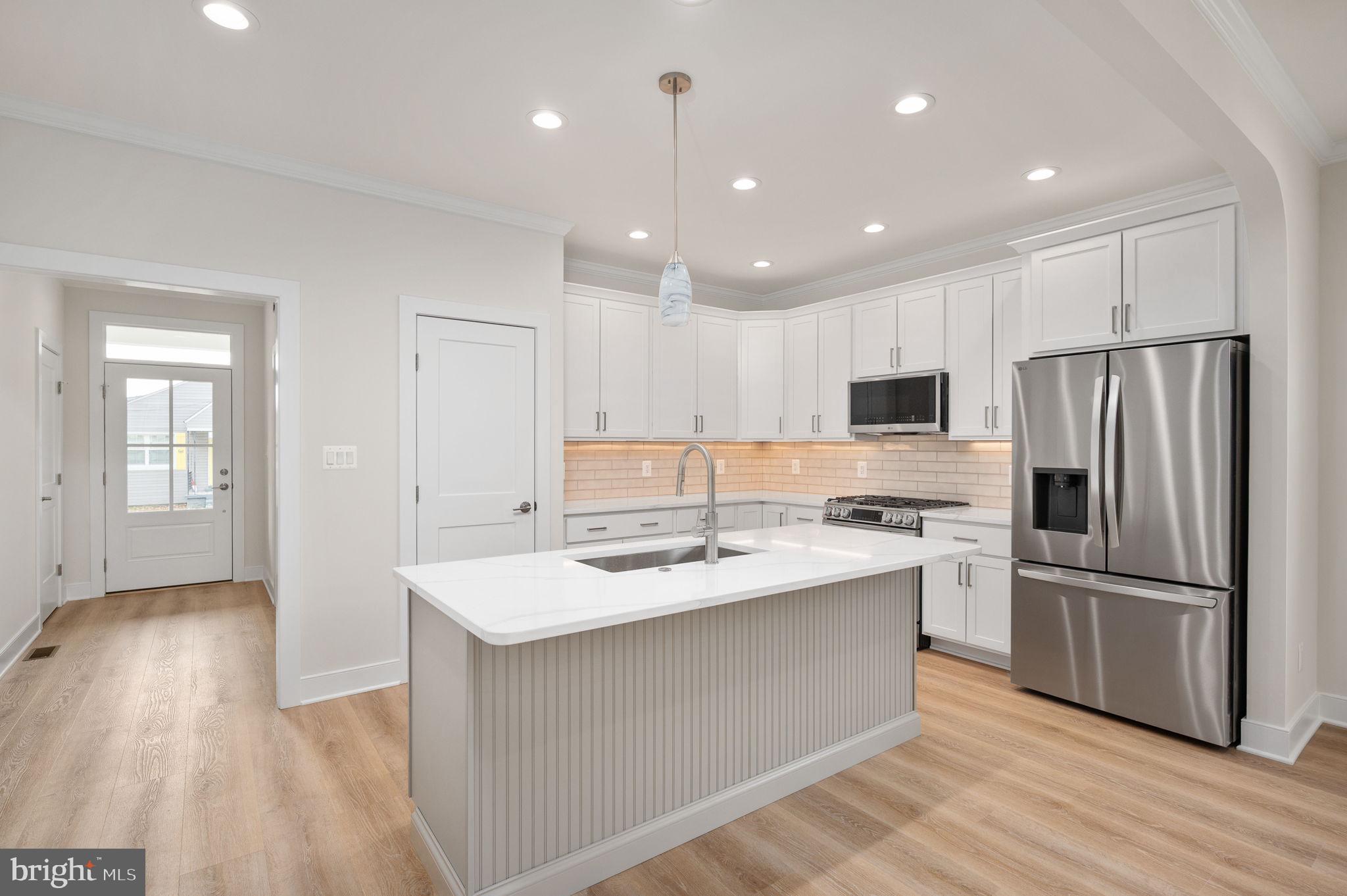 709 Garfield Avenue Colonial Beach, VA 22443 - Photo 16 of 66 Kitchen