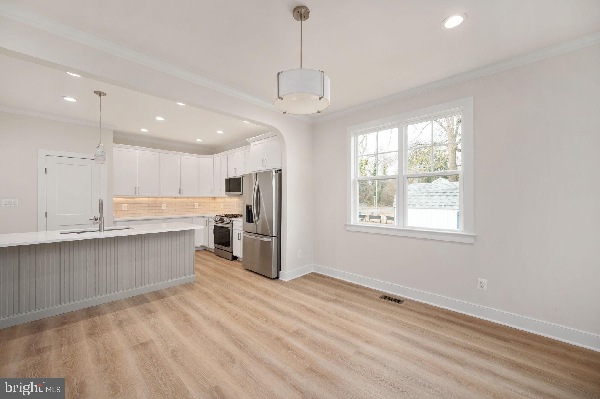 709 Garfield Avenue Colonial Beach, VA 22443 - Photo 21 of 66 Great Room