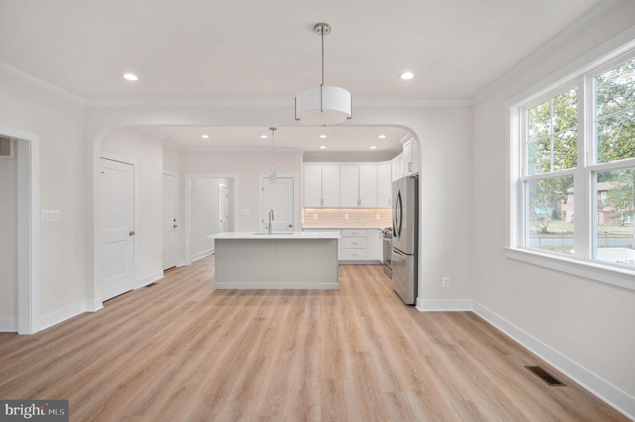 709 Garfield Avenue Colonial Beach, VA 22443 - Photo 22 of 66 Great Room