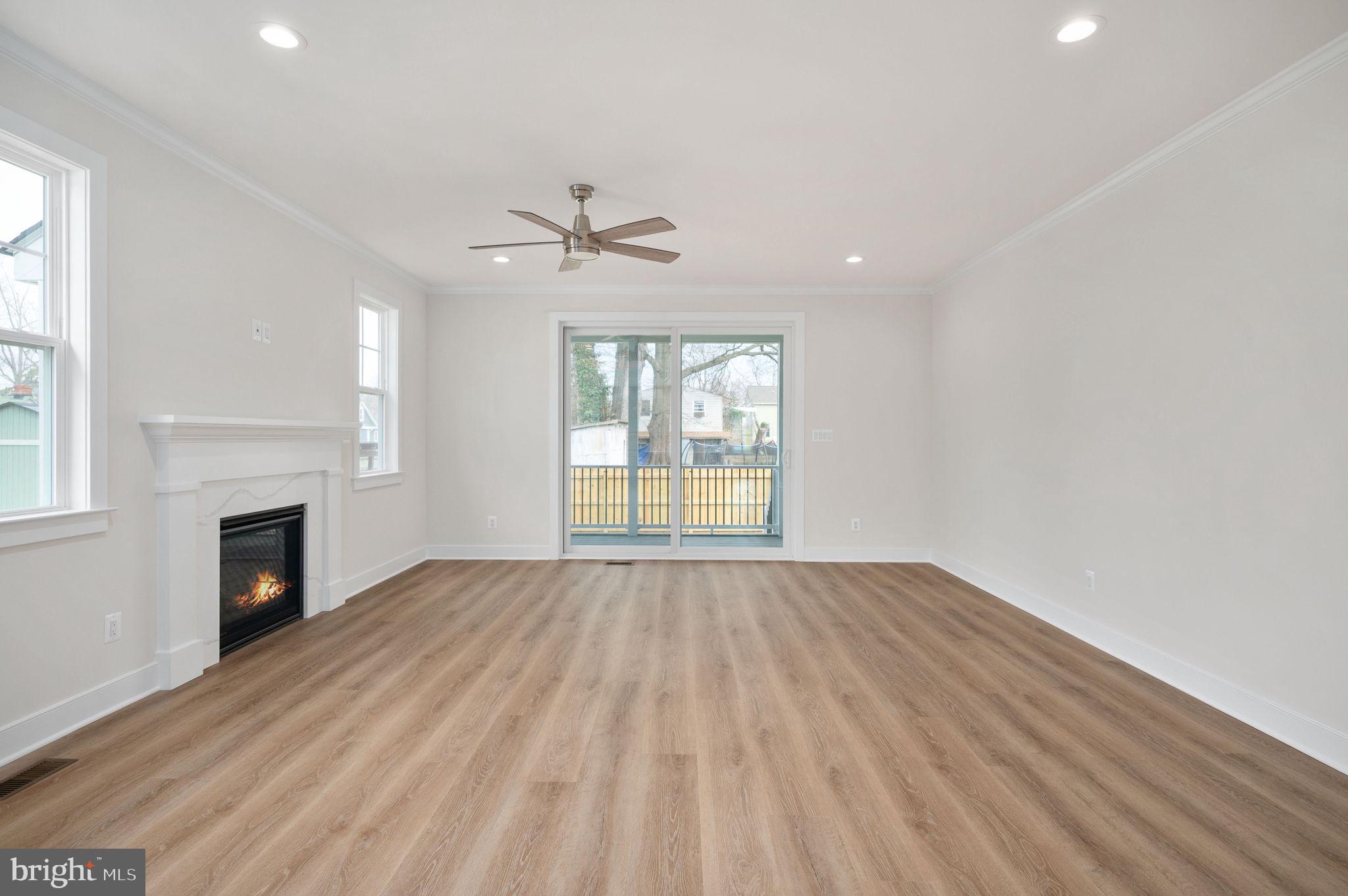 709 Garfield Avenue Colonial Beach, VA 22443 - Photo 24 of 66 Great Room