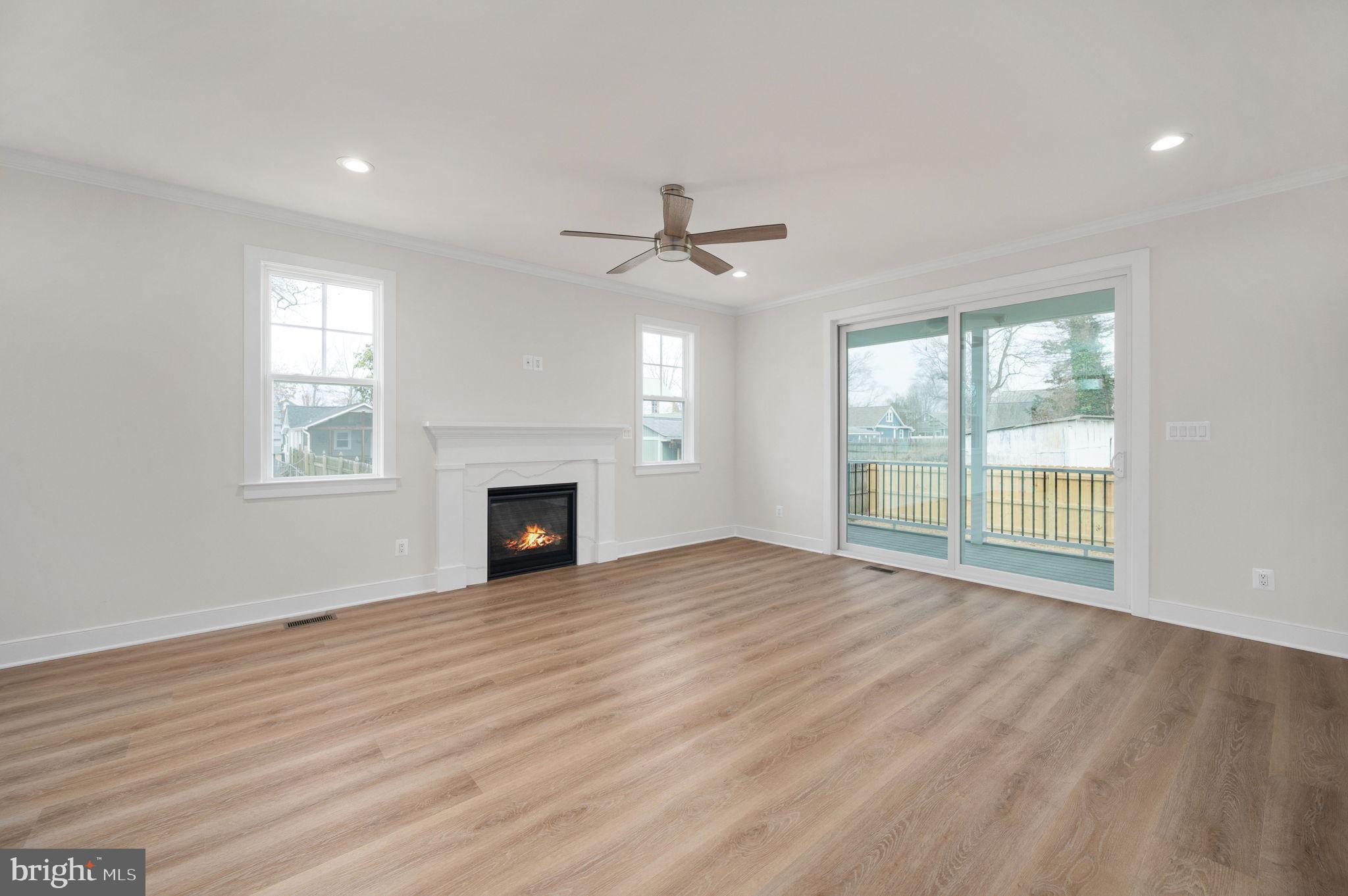 709 Garfield Avenue Colonial Beach, VA 22443 - Photo 25 of 66 Great Room