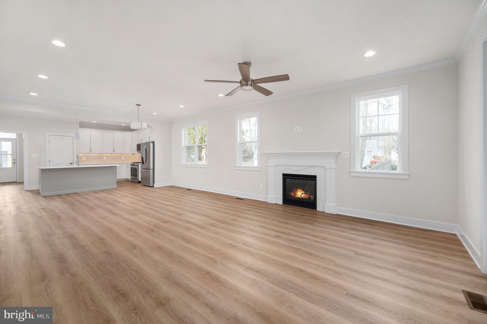 709 Garfield Avenue Colonial Beach, VA 22443 - Photo 29 of 66 Great Room