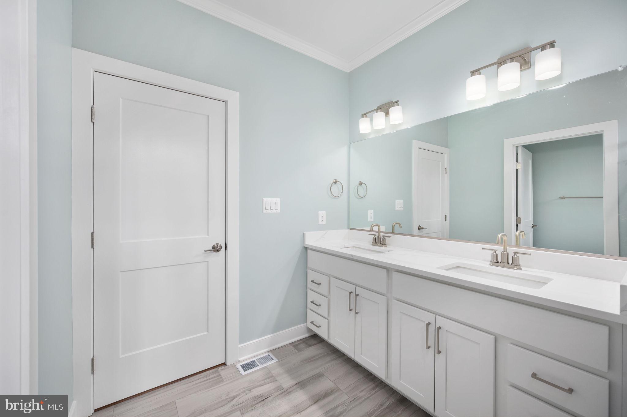 709 Garfield Avenue Colonial Beach, VA 22443 - Photo 58 of 66 Primary Bath