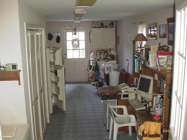 8563 East Black Point Road Syracuse, IN 46567 - Photo 17 of 22 Gallery Image 17