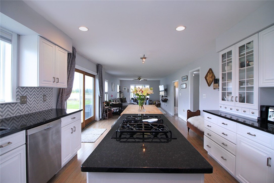 74 Sisson Pond Road Portsmouth, RI 02871 - Photo 9 of 39 Gallery Image 9