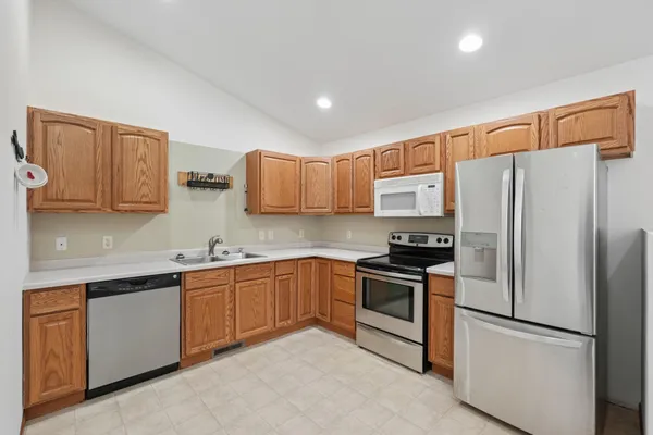 $299,500 | 409 Dakota Court North, Unit A, Woodville, WI 54028