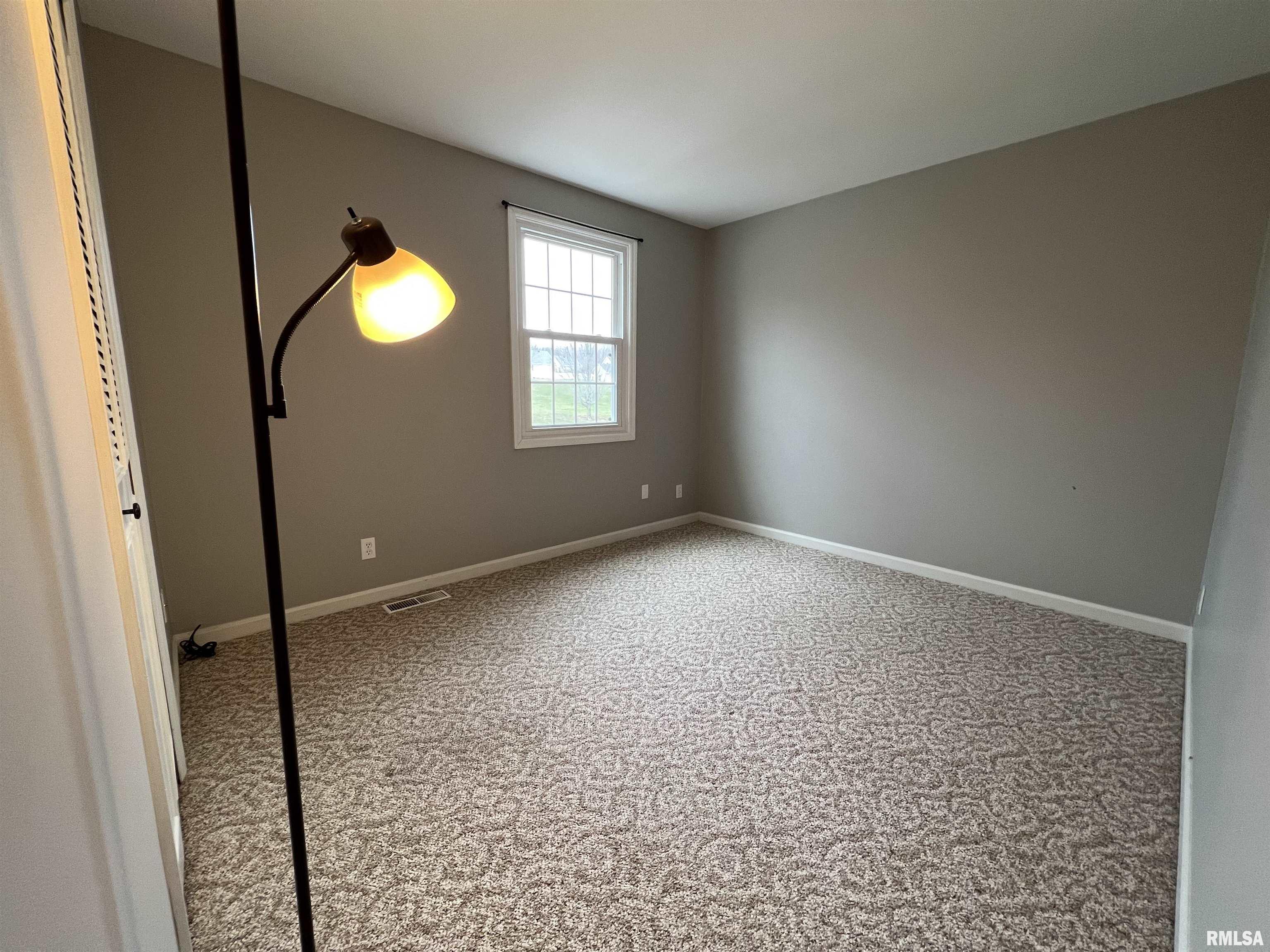 90 South Yorktown Road Macomb, IL 61455 - Photo 12 of 18 Gallery Image 12