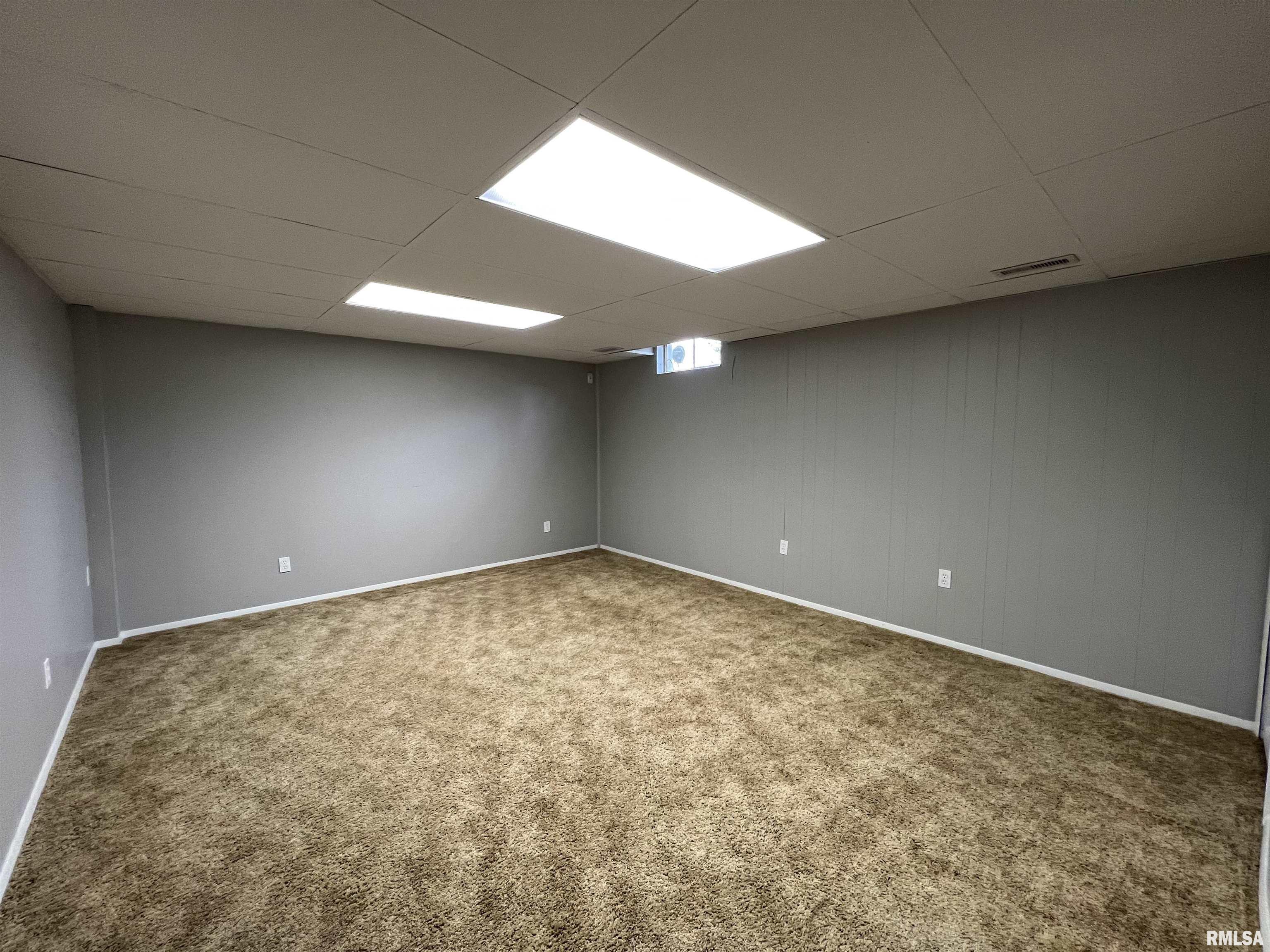 90 South Yorktown Road Macomb, IL 61455 - Photo 15 of 18 Gallery Image 15
