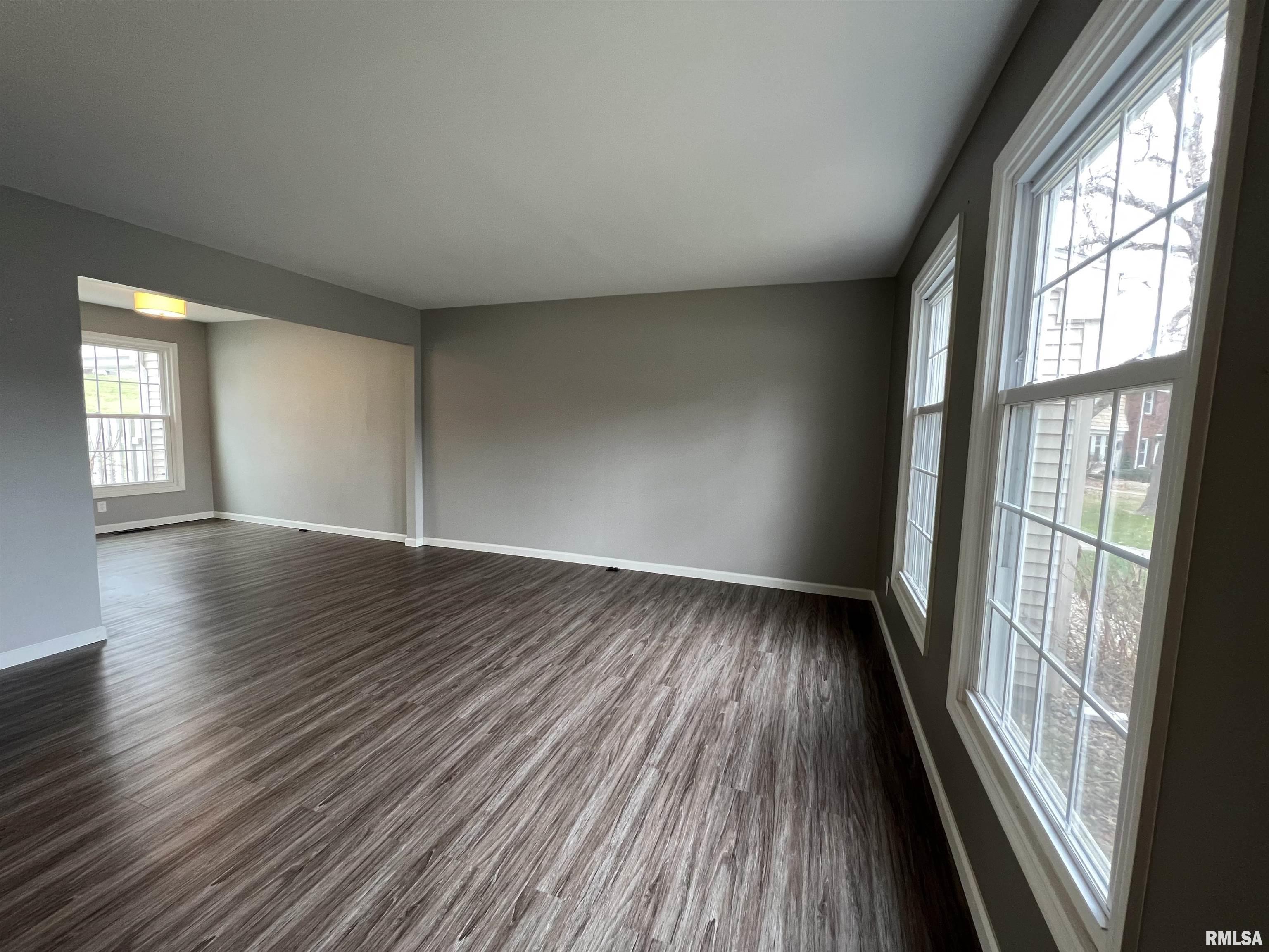 90 South Yorktown Road Macomb, IL 61455 - Photo 2 of 18 Gallery Image 2