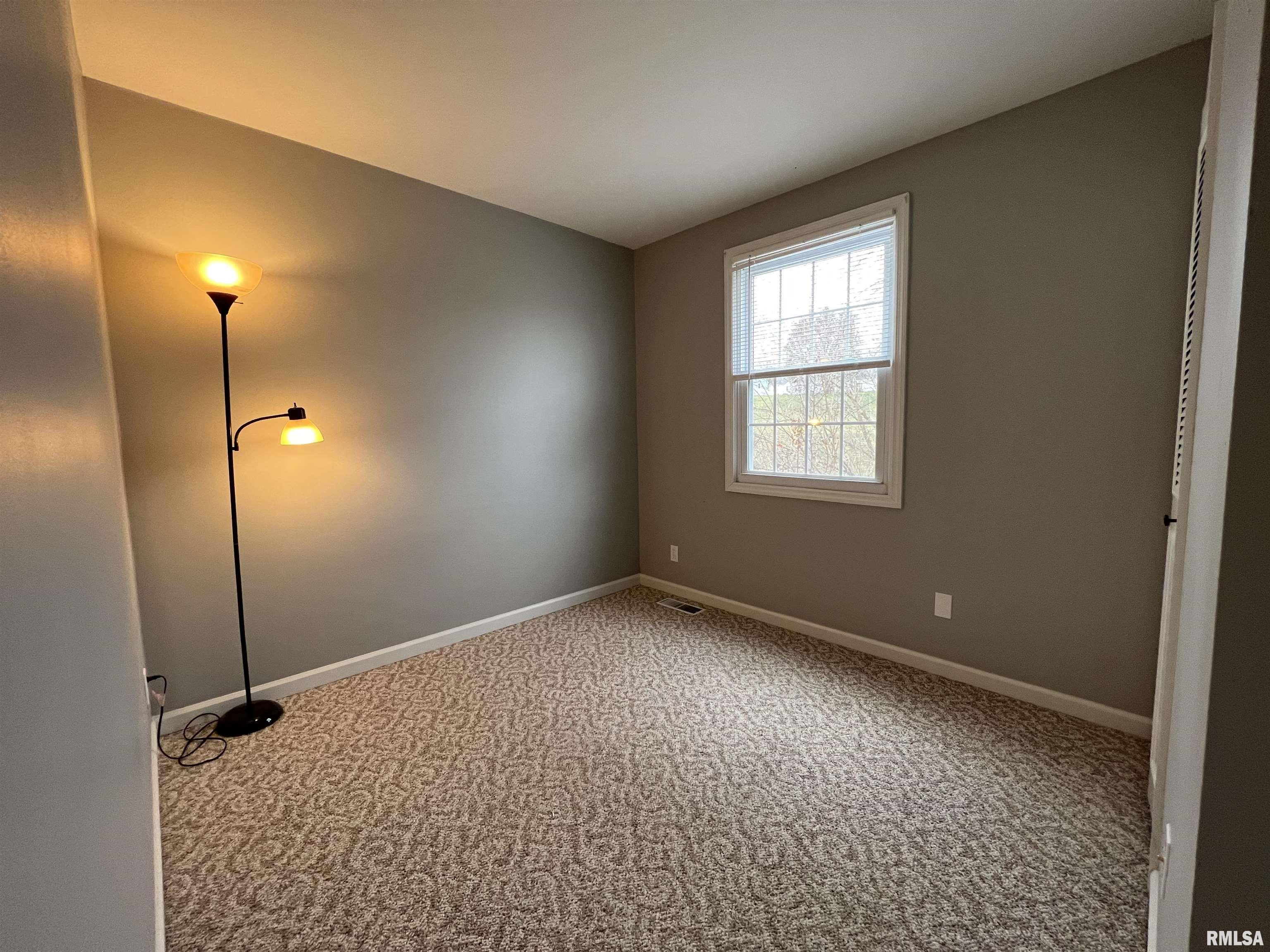 90 South Yorktown Road Macomb, IL 61455 - Photo 10 of 18 Gallery Image 10