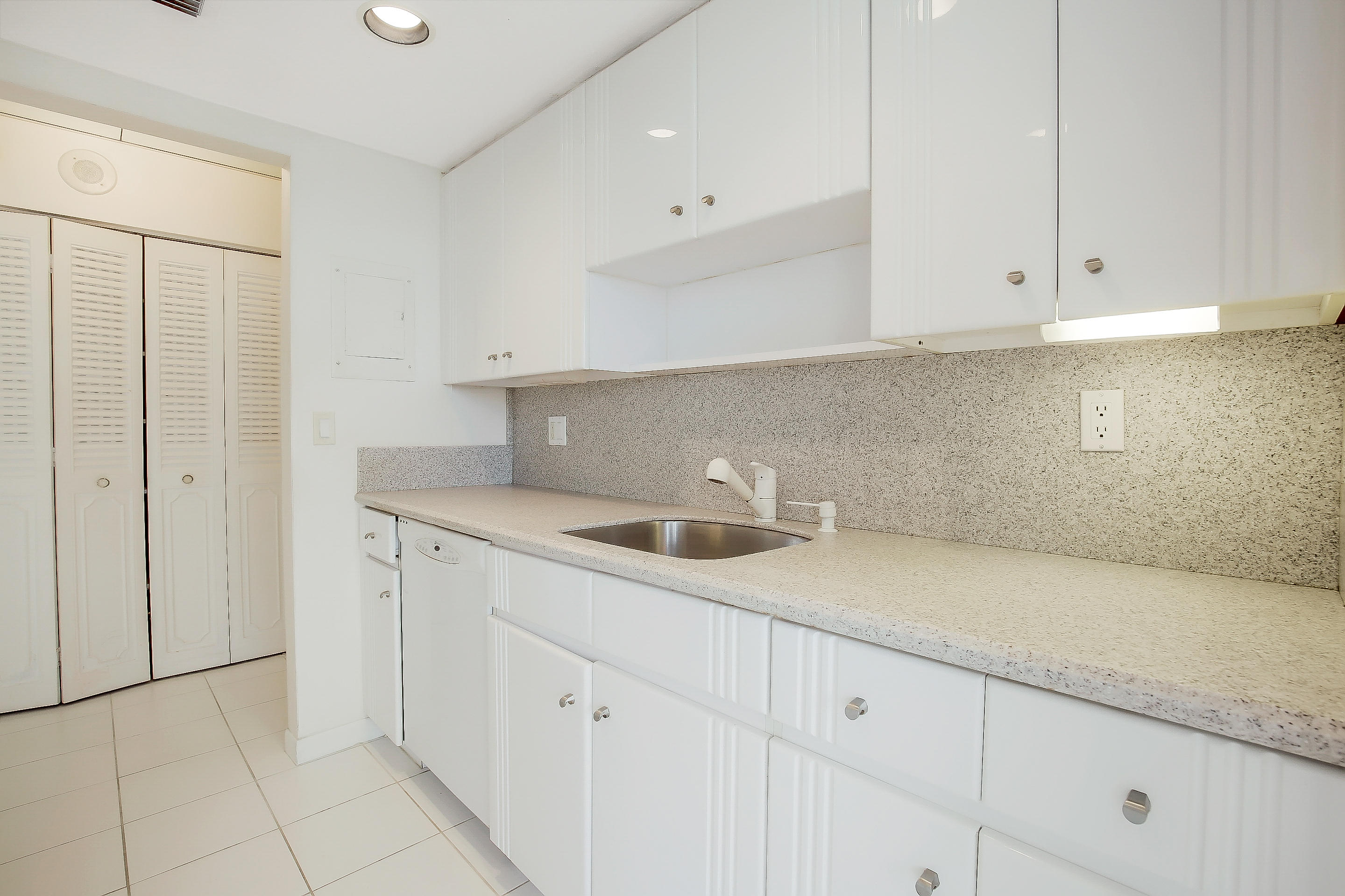2121 North Ocean Boulevard, Unit 1201W Boca Raton, FL 33431 - Photo 9 of 56 Kitchen