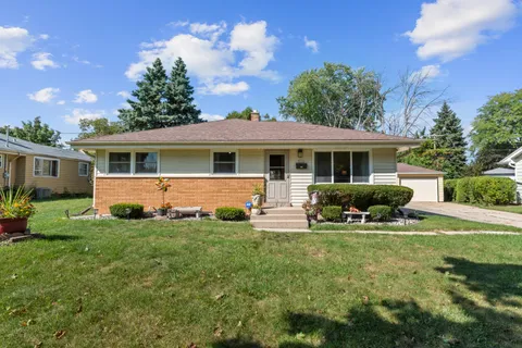 $250,000 | 8220 West Lynmar Terrace, Milwaukee, WI 53222