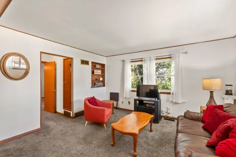 $250,000 | 8220 West Lynmar Terrace, Milwaukee, WI 53222