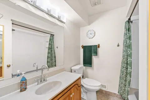 $250,000 | 8220 West Lynmar Terrace, Milwaukee, WI 53222