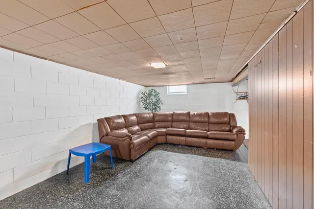 $250,000 | 8220 West Lynmar Terrace, Milwaukee, WI 53222