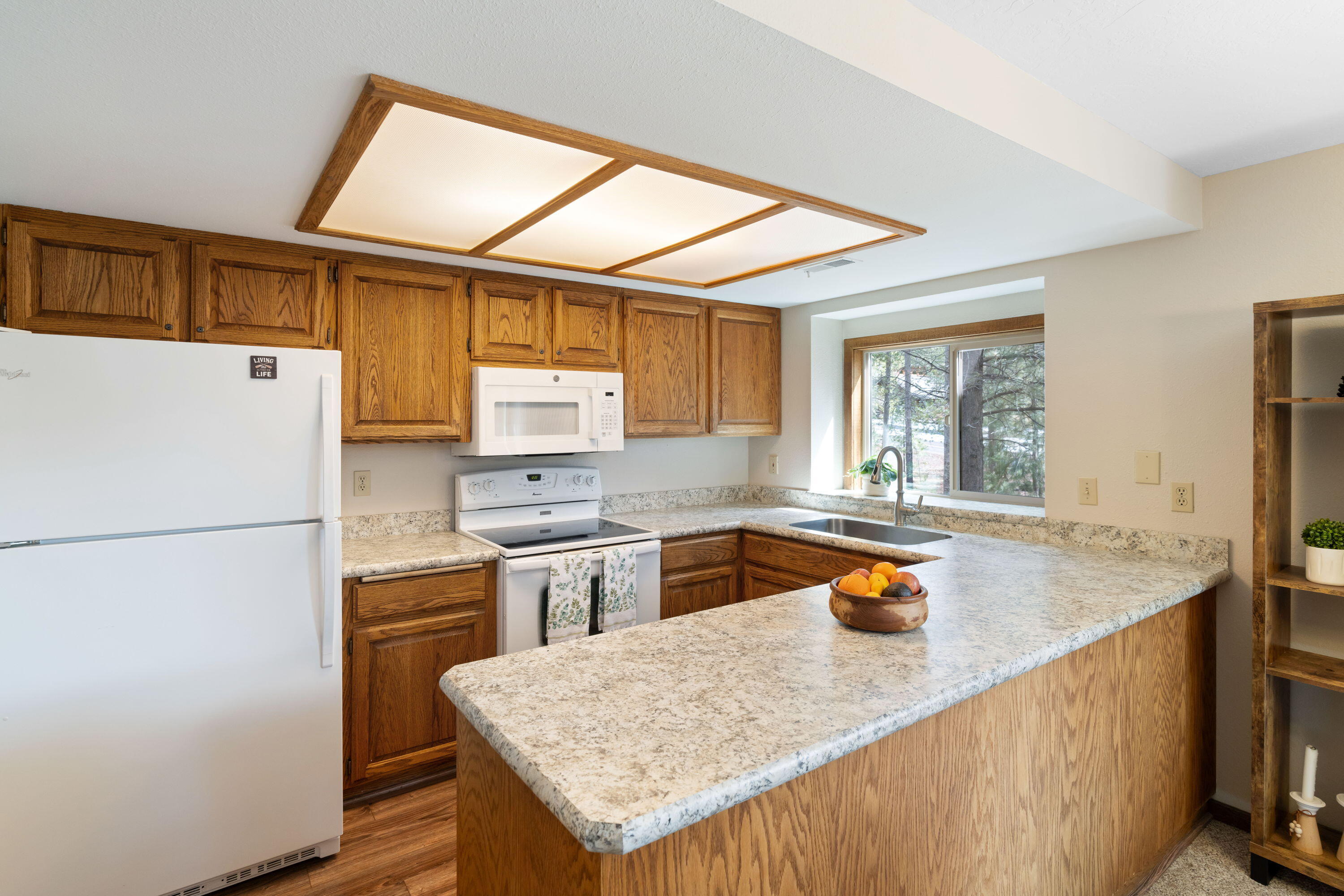 57326 Beaver Ridge Loop, Unit 12 Sunriver, OR 97707 - Photo 16 of 33