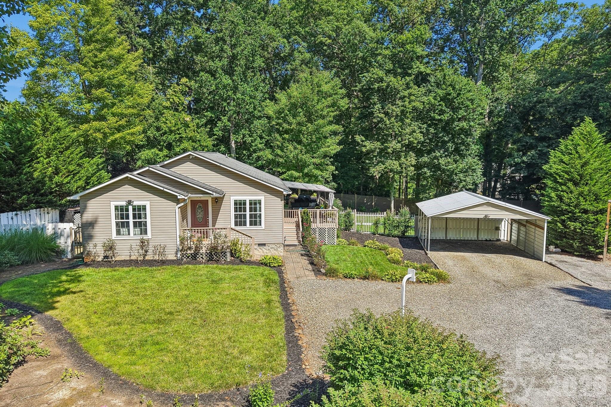 932 Monte Vista Road Candler, NC 28715 - Photo 29 of 32 Gallery Image 29