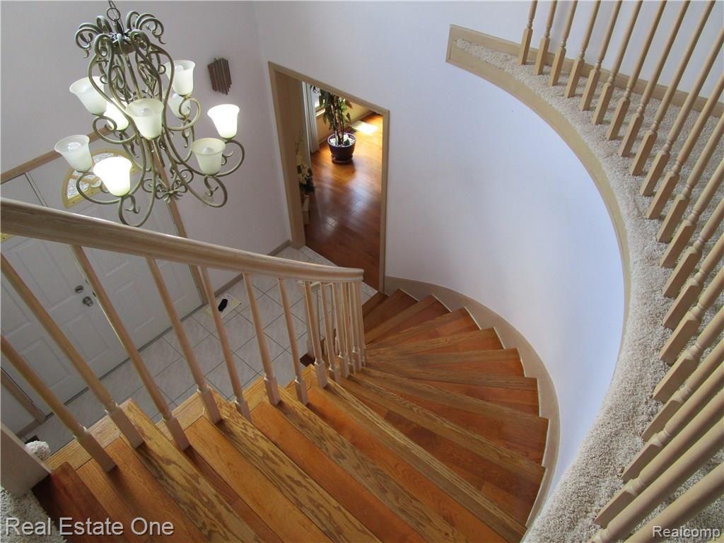 2124 Reagan Drive Rochester Hills, MI 48309 - Photo 10 of 23