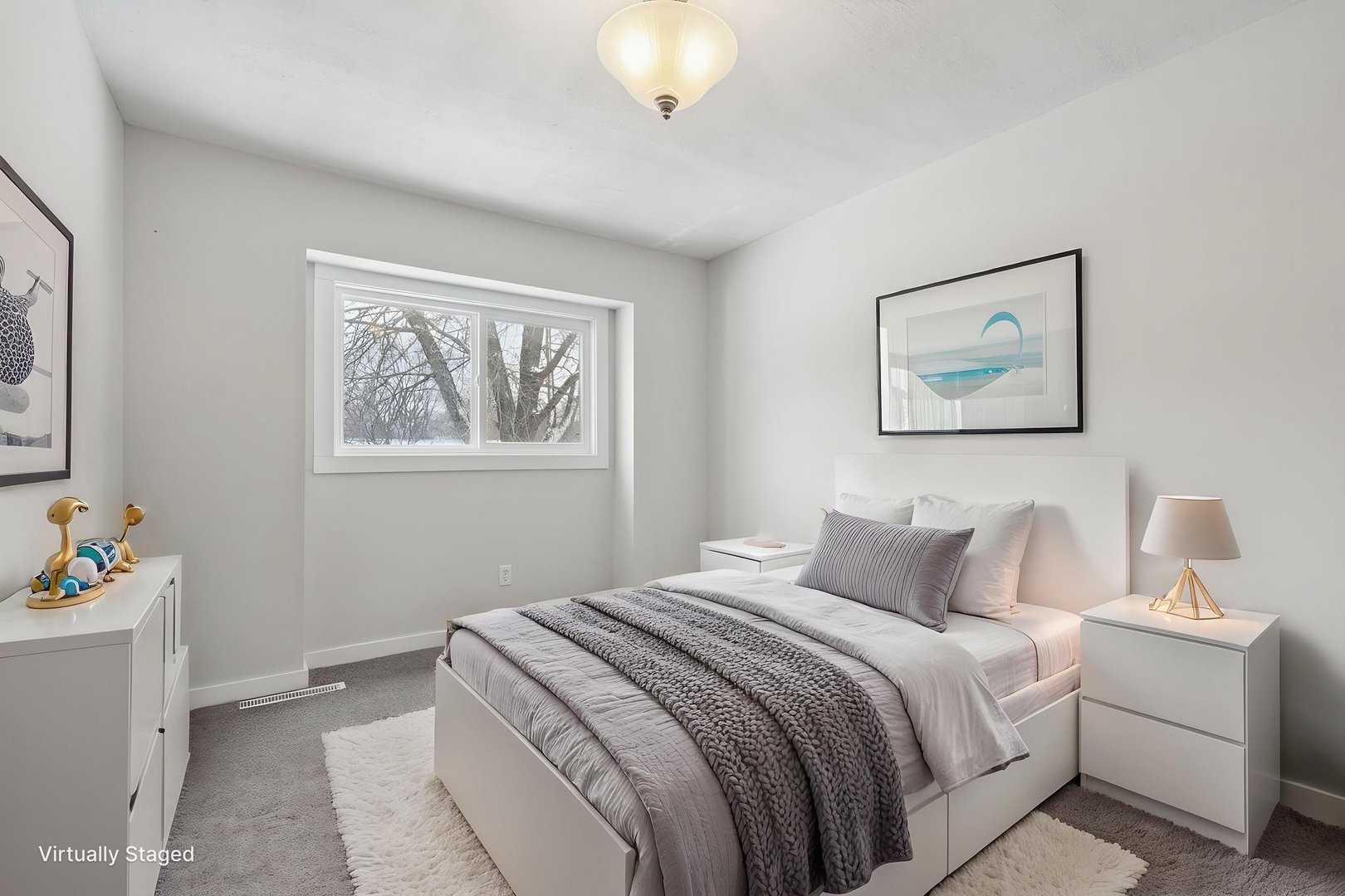 24254 South Burr Road Channahon, IL 60410 - Photo 10 of 22 a bedroom with a bed and a painting on the wall