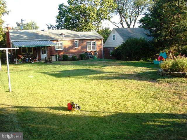423 Kerwin Road Silver Spring, MD 20901 - Photo 4 of 18 Exterior (Rear)